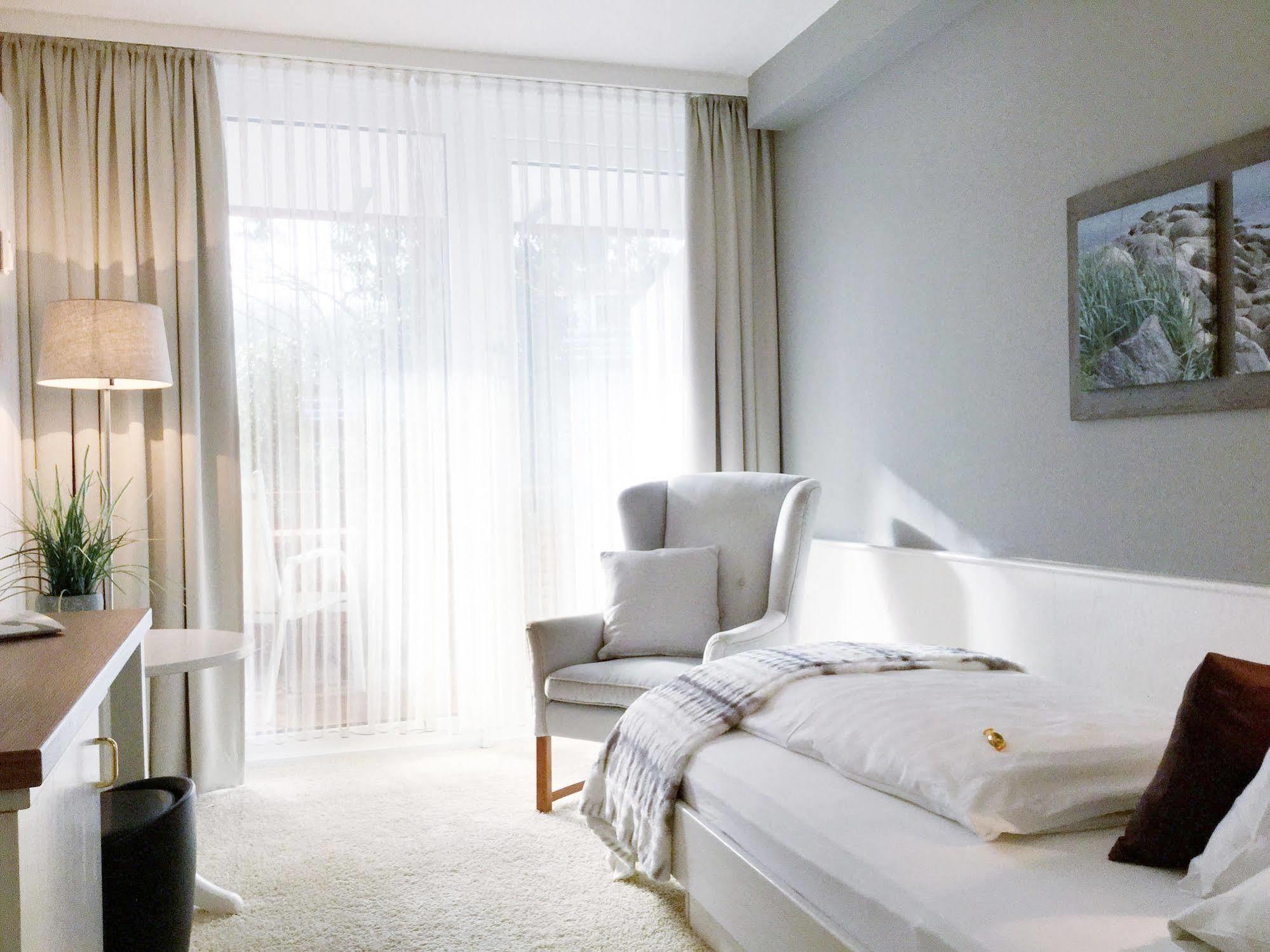 Hotel Ancora Timmendorfer Strand Bagian luar foto
